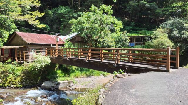 静岡県松崎町野天風呂山の家